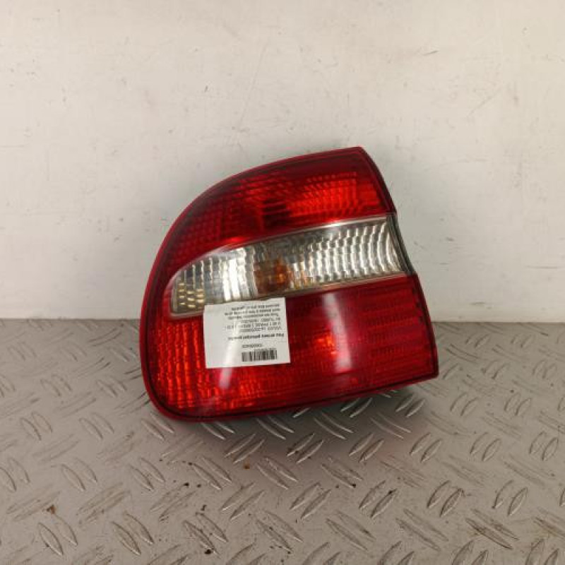 Feu arriere principal gauche (feux) VOLVO V 40 1
