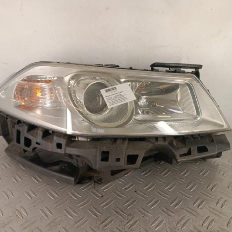 Optique avant principal droit (feux)(phare) RENAULT MEGANE 2