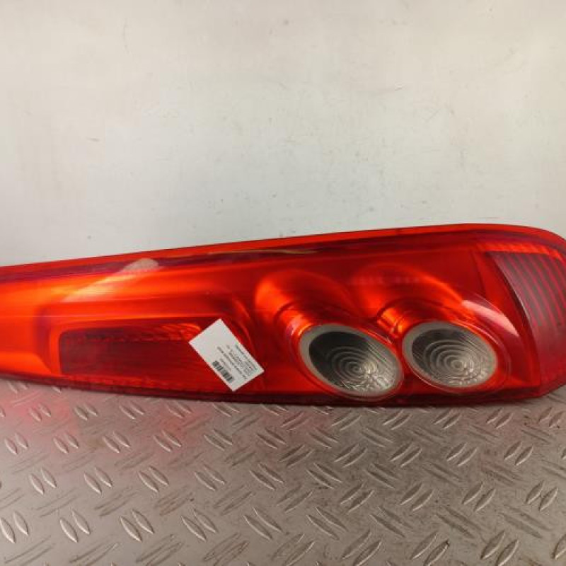 Feu arriere principal droit (feux) FORD FIESTA 5