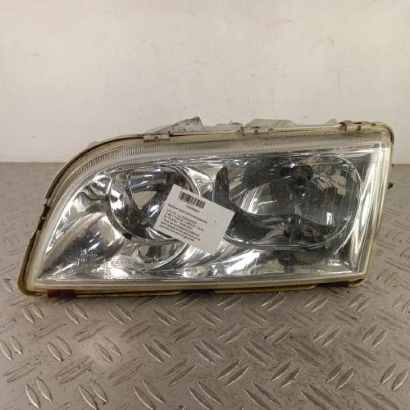 Optique avant principal gauche (feux)(phare) VOLVO V 40 1