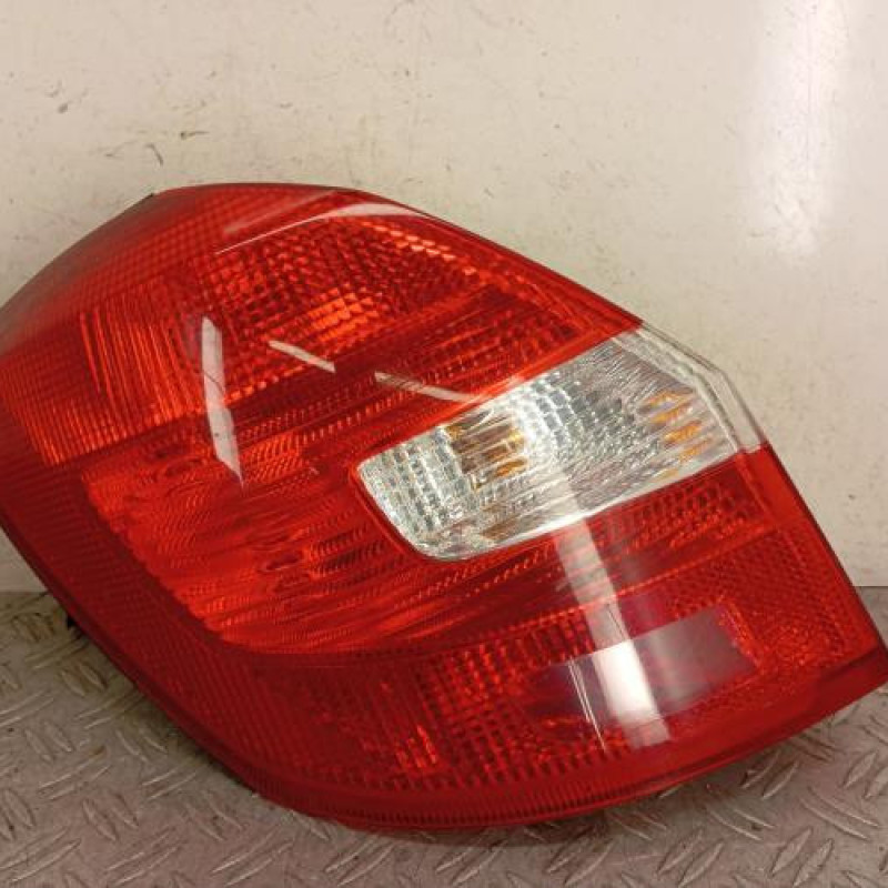 Feu arriere principal gauche (feux) SKODA FABIA 2 Feu arriere principal gauche (feux) SKODA FABIA 2
