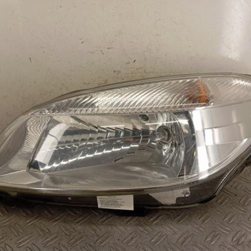 Optique avant principal gauche (feux)(phare) SKODA FABIA 2