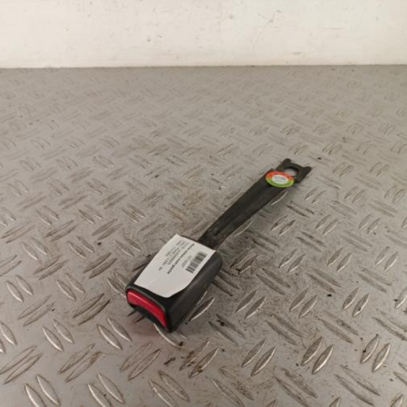 Attache ceinture avant gauche TOYOTA YARIS 1