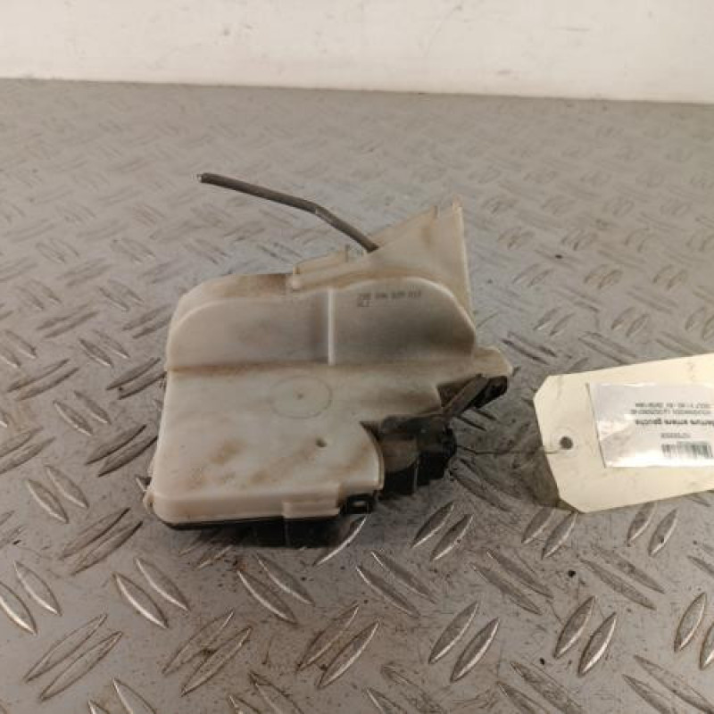 Serrure arriere gauche VOLKSWAGEN GOLF 3