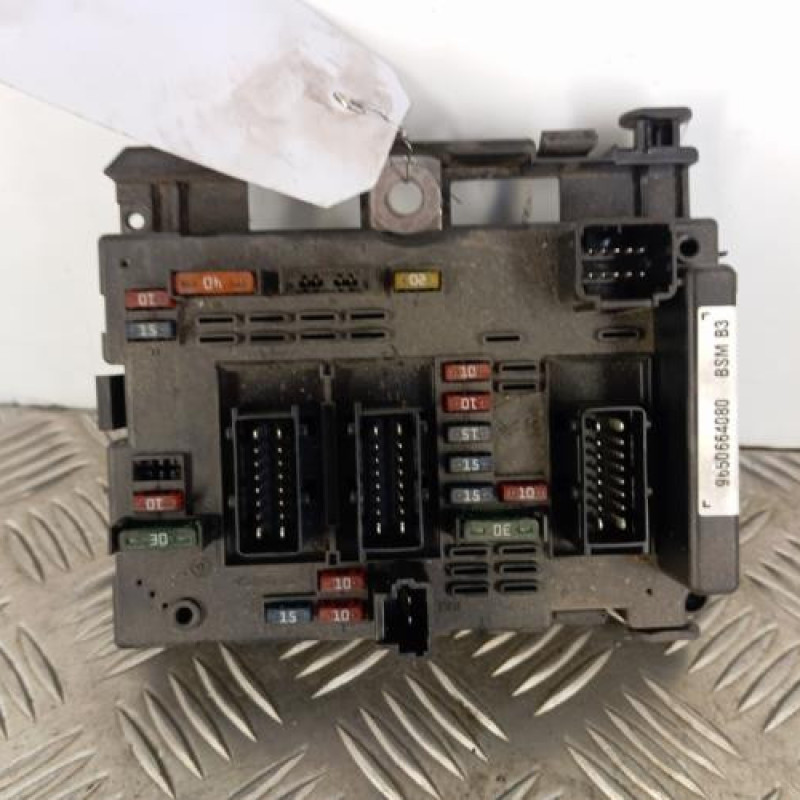 Boitier servitude moteur (BSM) PEUGEOT 206