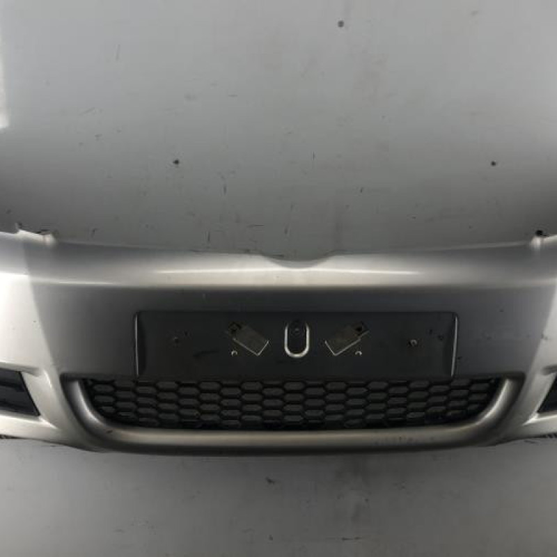 Pare choc avant TOYOTA COROLLA VERSO 2