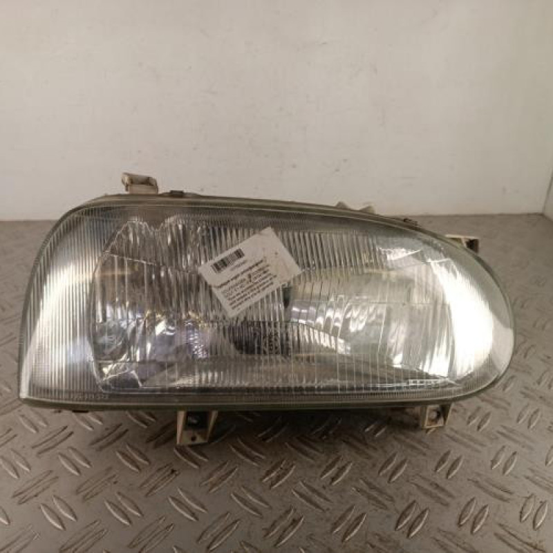 Optique avant principal droit (feux)(phare) VOLKSWAGEN GOLF 3