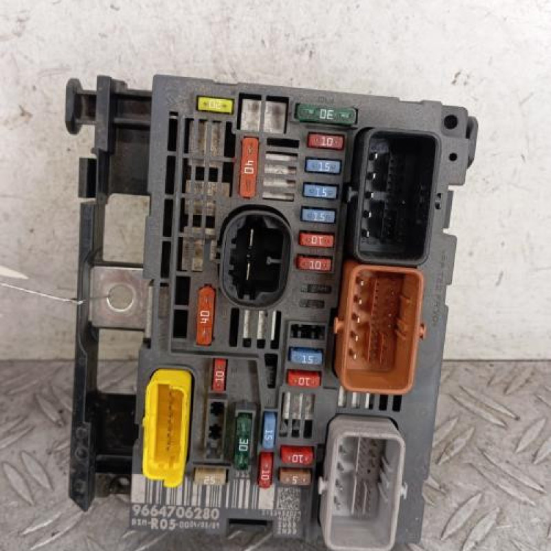 Boitier servitude moteur (BSM) PEUGEOT 308 1 Boitier servitude moteur (BSM) PEUGEOT 308 1