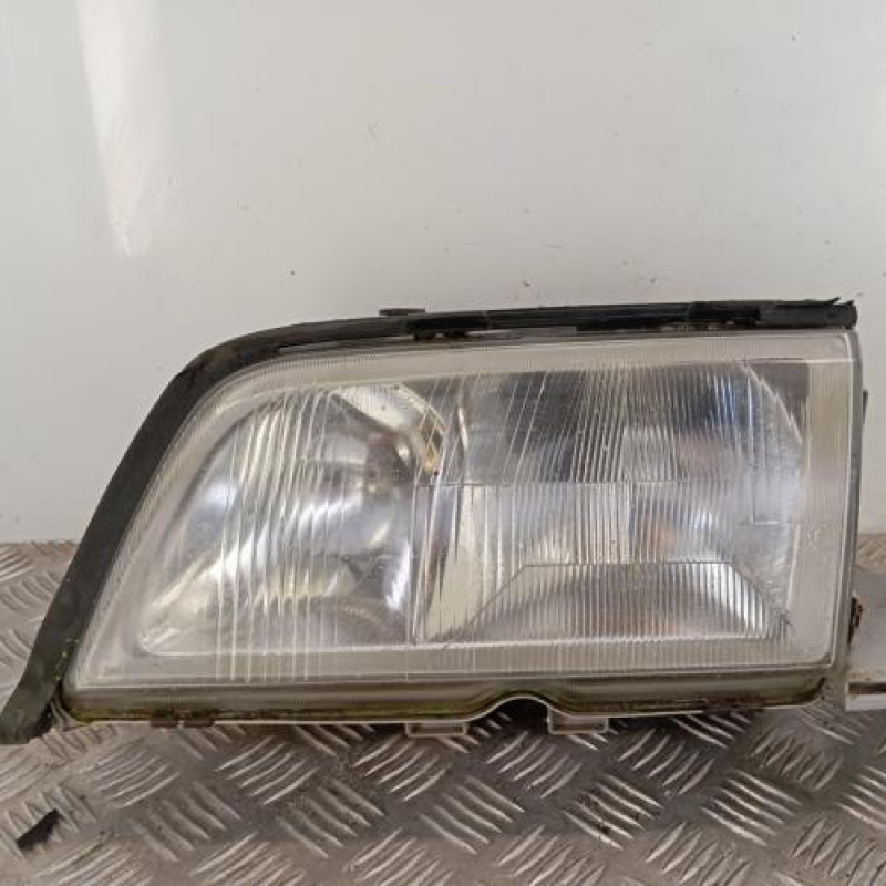 Optique avant principal gauche (feux)(phare) MERCEDES CLASSE C 202
