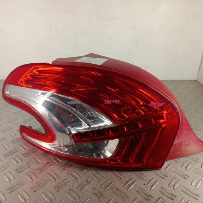 Feu arriere principal gauche (feux) PEUGEOT 208 1