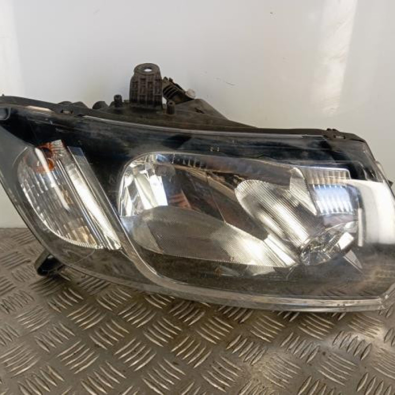 Optique avant principal droit (feux)(phare) DACIA SANDERO 2