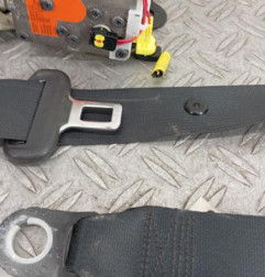 Ceinture avant gauche TOYOTA AURIS 1