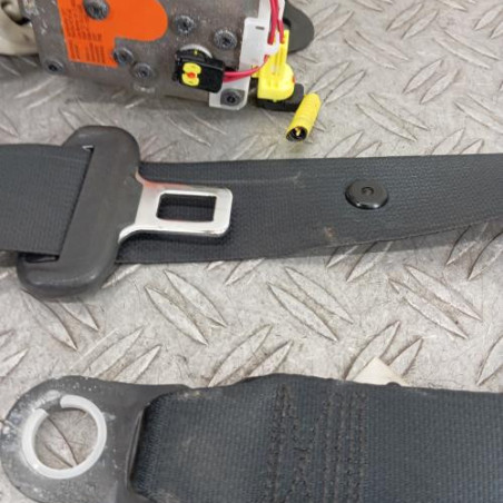 Ceinture avant gauche TOYOTA AURIS 1
