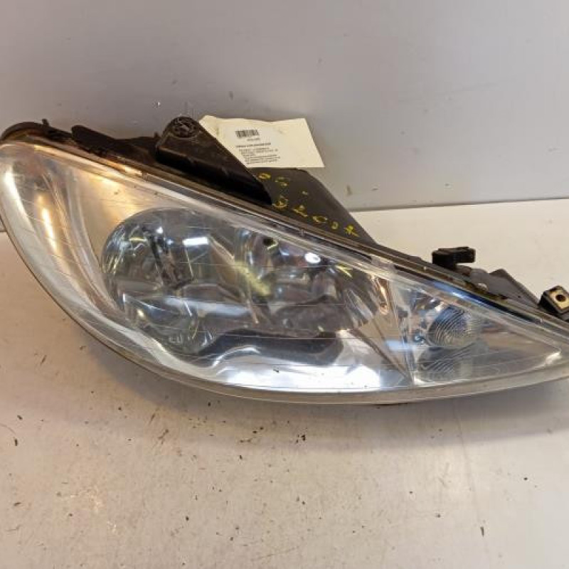 Optique avant principal droit (feux)(phare) PEUGEOT 206