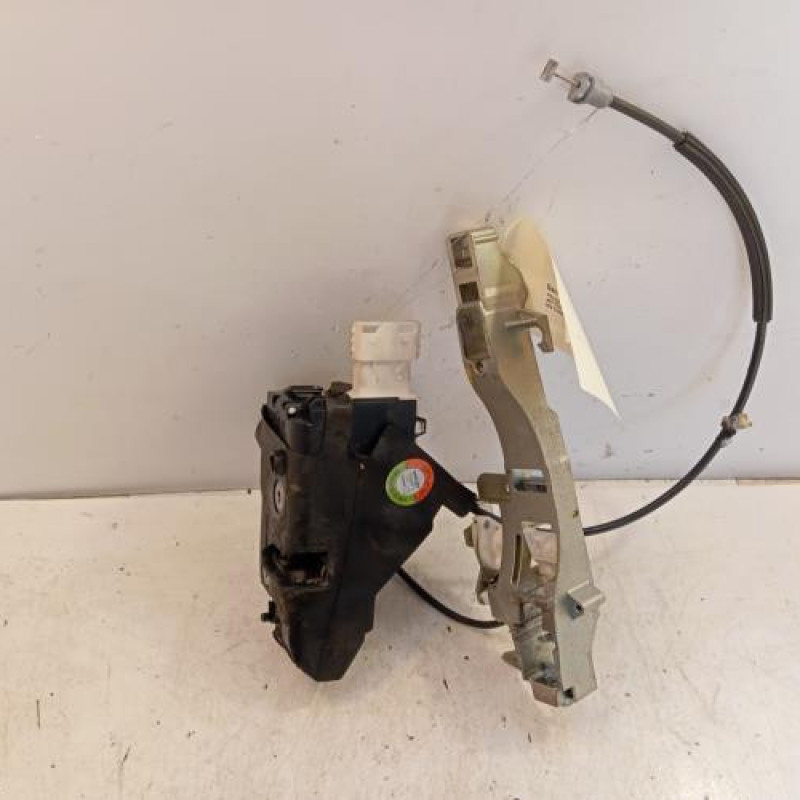 Serrure avant droit PEUGEOT 407 Serrure avant droit PEUGEOT 407