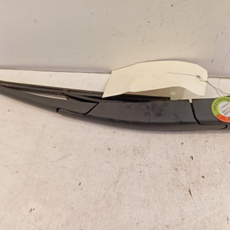 Bras essuie glace arriere RENAULT MEGANE 4 Bras essuie glace arriere RENAULT MEGANE 4
