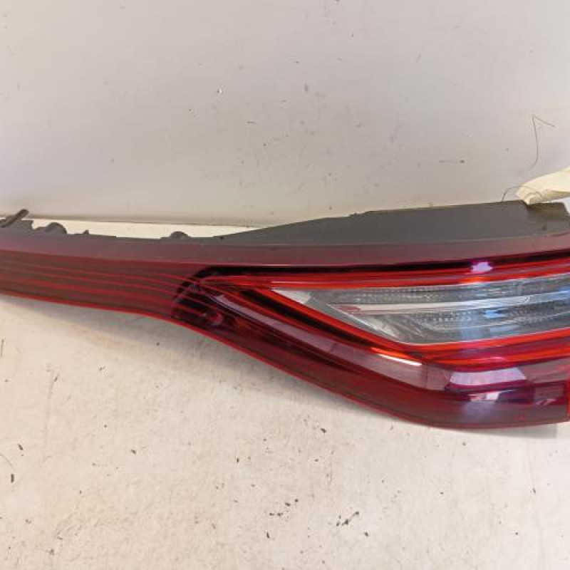 Feu arriere secondaire droit (feux) RENAULT MEGANE 4 Feu arriere secondaire droit (feux) RENAULT MEGANE 4