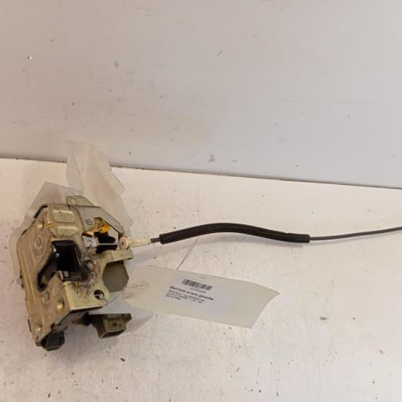 Serrure avant gauche RENAULT CLIO 2 Serrure avant gauche RENAULT CLIO 2
