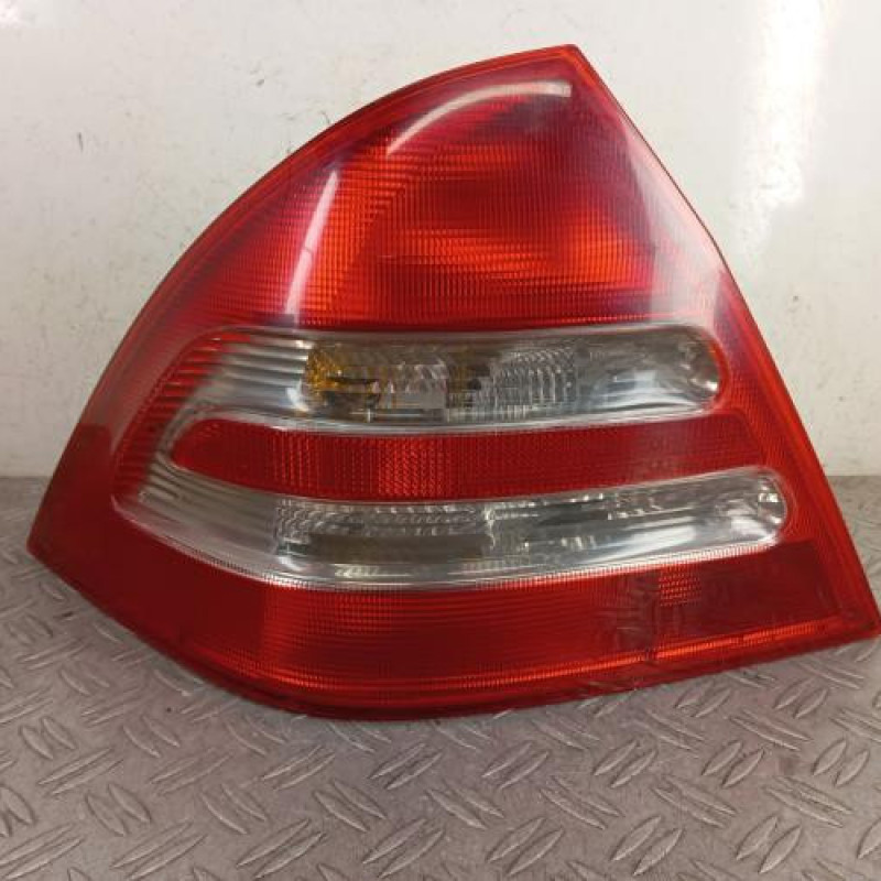 Feu arriere principal gauche (feux) MERCEDES CLASSE C 203