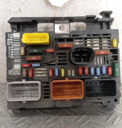 Boitier servitude moteur (BSM) PEUGEOT 407 Photo n°1