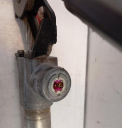 Attache ceinture avant gauche RENAULT MASTER 2 Photo n°3