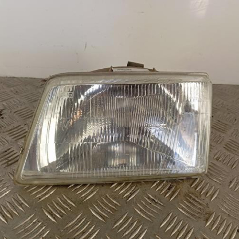 Optique avant principal gauche (feux)(phare) PEUGEOT 205