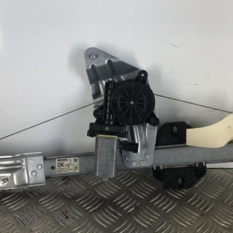 Leve vitre electrique avant gauche DACIA SANDERO 2