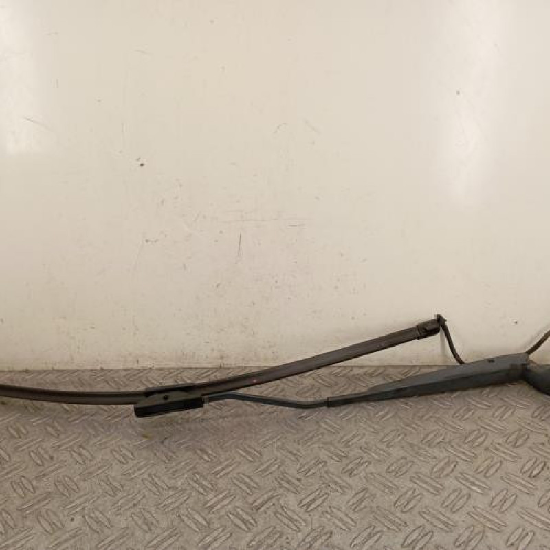 Bras essuie glace avant gauche CITROEN C4 CACTUS