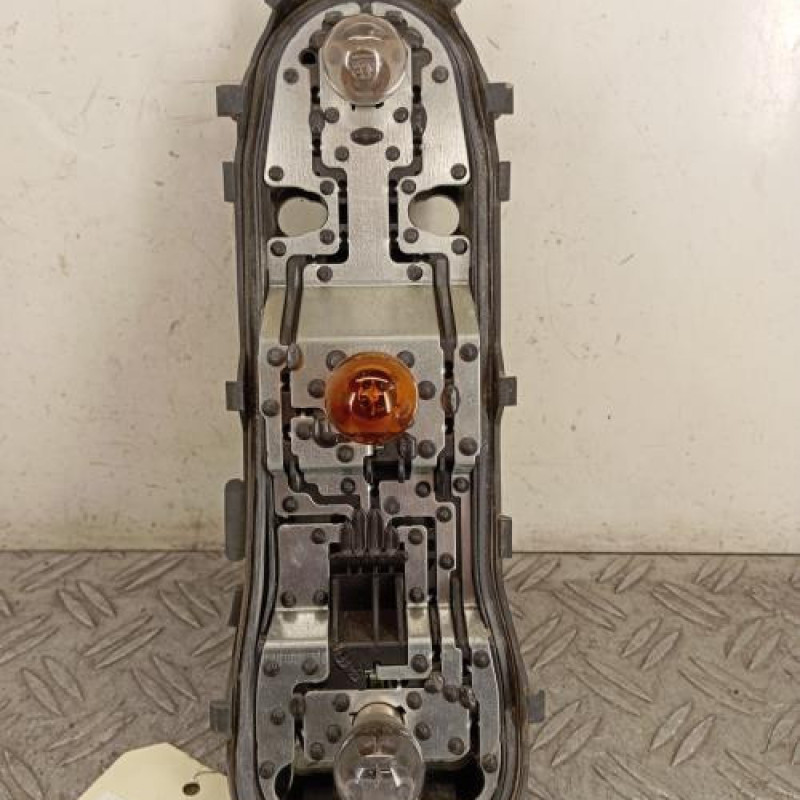 Platine feu arriere droit DACIA DUSTER 1 Platine feu arriere droit DACIA DUSTER 1