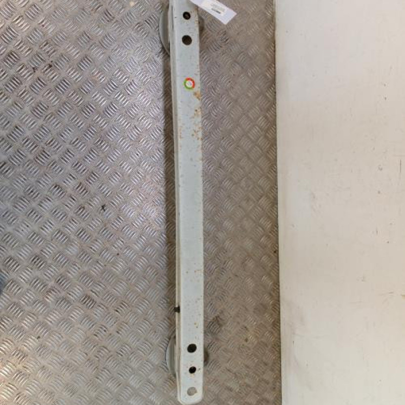 Renfort pare choc arriere (traverse) PEUGEOT 108