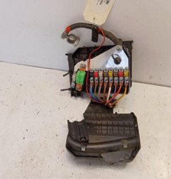 Porte fusible FORD KUGA 2 Photo n°1