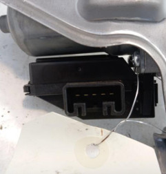 Moteur essuie glace arriere TOYOTA VERSO Photo n°3