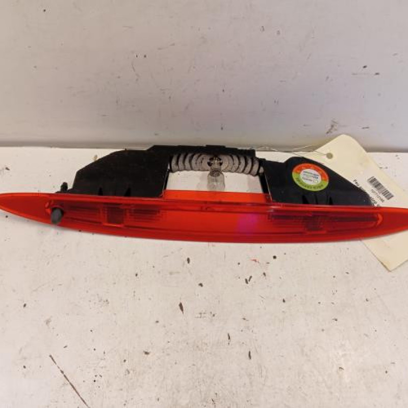 Feu arriere stop central RENAULT MODUS Feu arriere stop central RENAULT MODUS