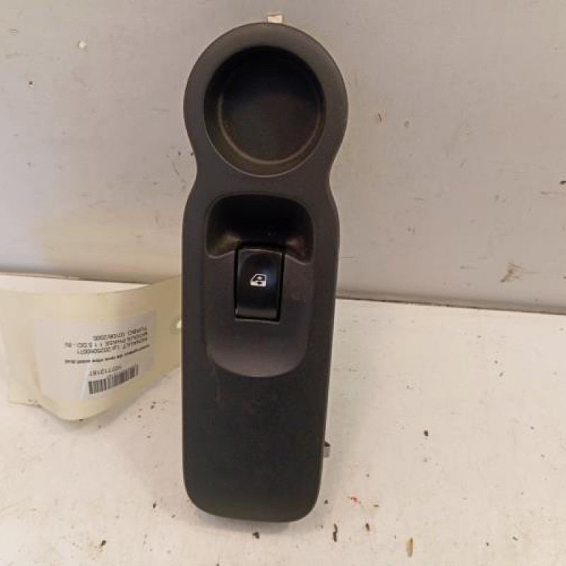 Interrupteur de leve vitre avant droit RENAULT MODUS