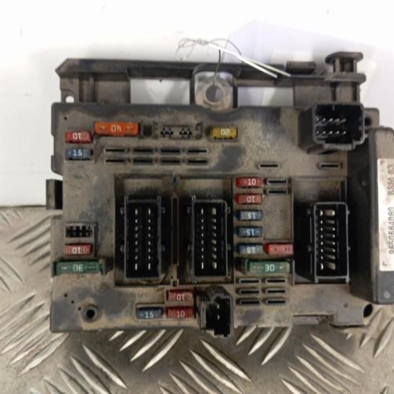 Boitier servitude moteur (BSM) PEUGEOT 307
