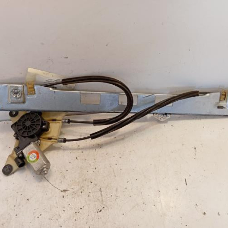 Leve vitre electrique avant gauche RENAULT MASTER 3