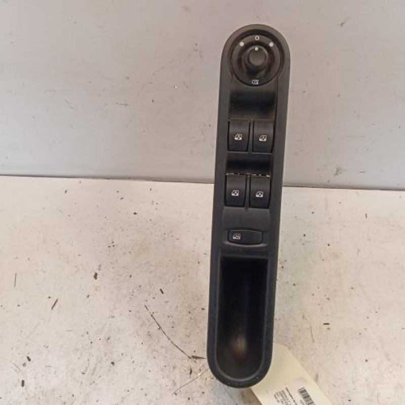 Interrupteur de leve vitre avant gauche RENAULT GRAND ESPACE 4