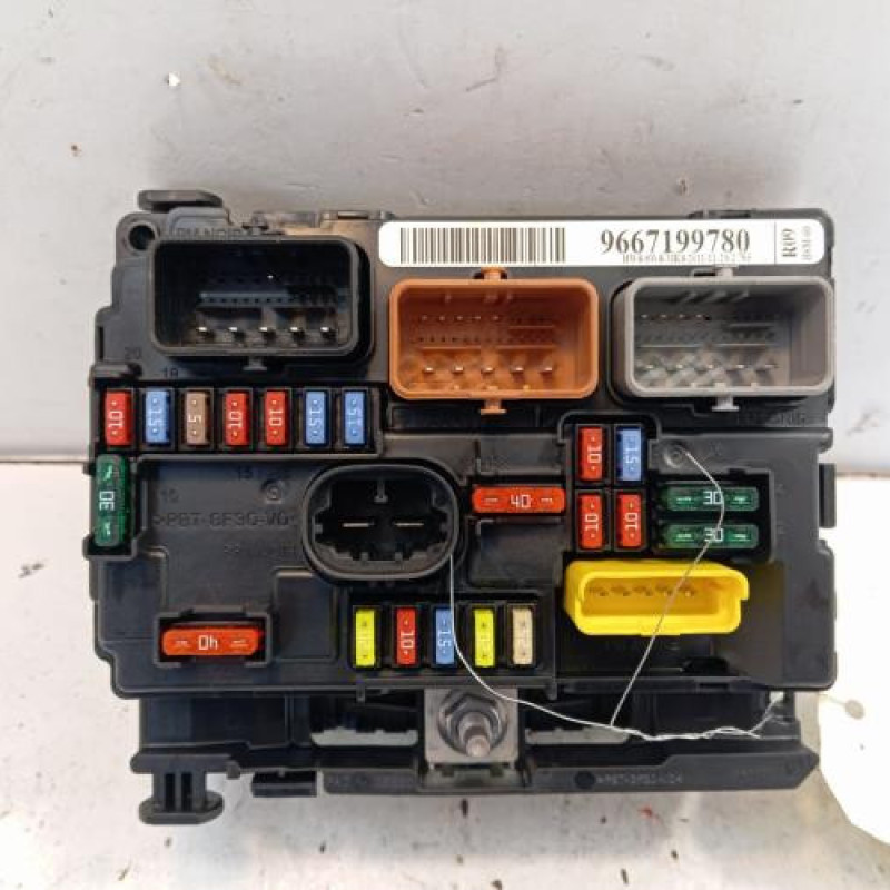 Boitier servitude moteur (BSM) PEUGEOT 207 Boitier servitude moteur (BSM) PEUGEOT 207