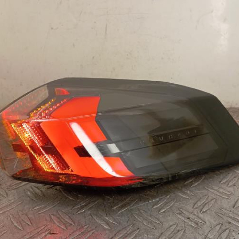 Feu arriere principal droit (feux) PEUGEOT 2008 2