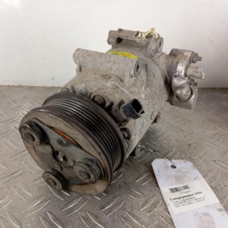 Compresseur clim FORD FOCUS 3 Photo n°1