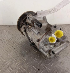 Compresseur clim RENAULT CLIO 4