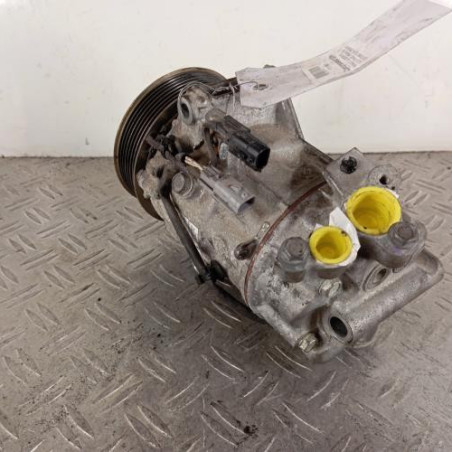 Compresseur clim RENAULT CLIO 4