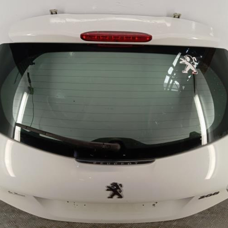 Malle/Hayon arriere PEUGEOT 208 1