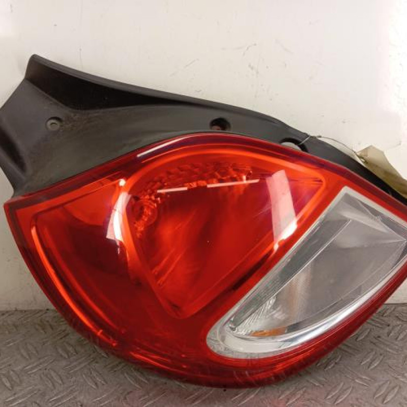 Feu arriere principal gauche (feux) RENAULT CLIO 3 Feu arriere principal gauche (feux) RENAULT CLIO 3
