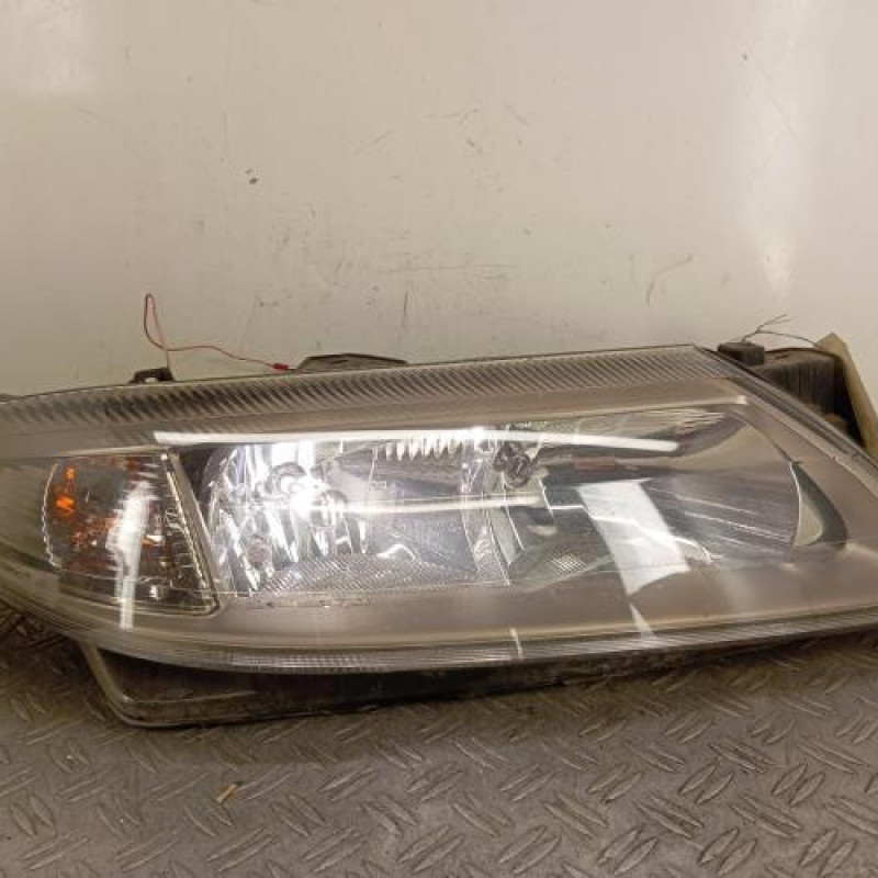 Optique avant principal droit (feux)(phare) RENAULT LAGUNA 2