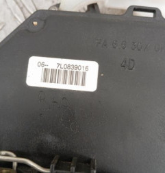 Serrure arriere droit VOLKSWAGEN TOURAN 1 Photo n°4
