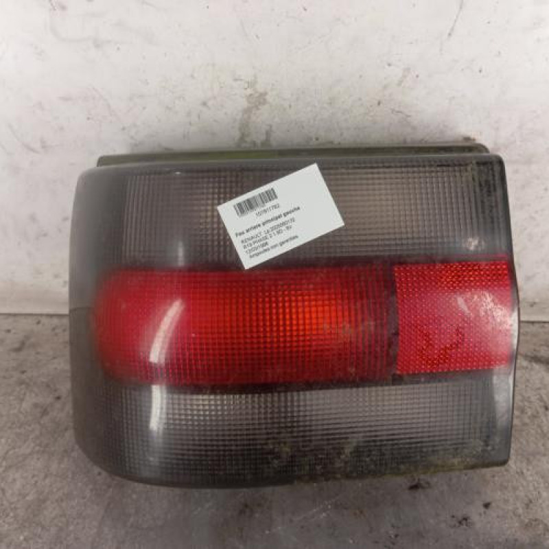Feu arriere principal gauche (feux) RENAULT R19