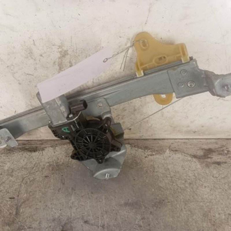 Leve vitre electrique arriere droit RENAULT CAPTUR 1