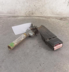 Attache ceinture avant droit RENAULT KANGOO 1