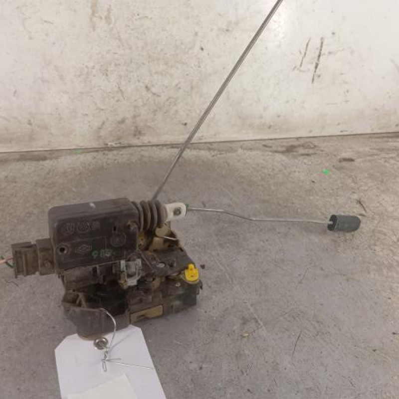 Serrure avant gauche RENAULT KANGOO 1 Serrure avant gauche RENAULT KANGOO 1